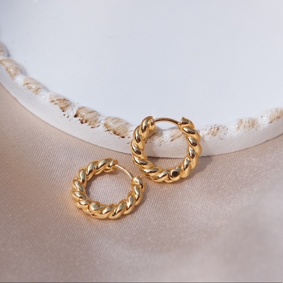 CLOSING SALE! 🔅18K Gold Plated Olivia Twist Hoop Earrings - Picture 2 of 5